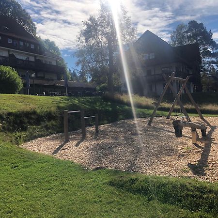 Ferienwohnung Hochschwarzwald Hinterzarten Bagian luar foto